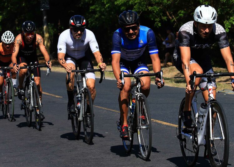 El mexicano Francisco Menchaca dominó el triatlón Sprint