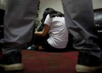 Condena para sujeto que violaba y amenazaba a su hija de 12 años