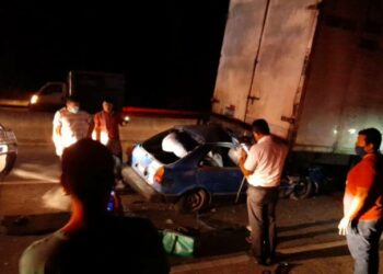 Automovilista sobrevive tras fuerte choque y quedar atrapado en Bulevar Constitución