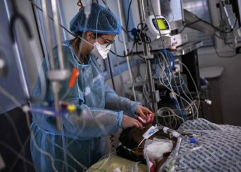 Los médicos de cuidados intensivos en Alemania pidieron al Gobierno un cierre nacional para contener la tercera ola de coronavirus