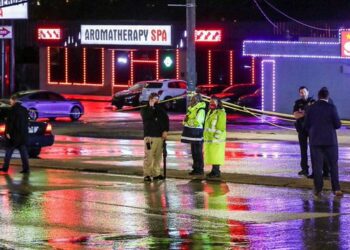 Al menos 8 muertos tras tres tiroteos en salones de masaje en Atlanta, EE.UU.
