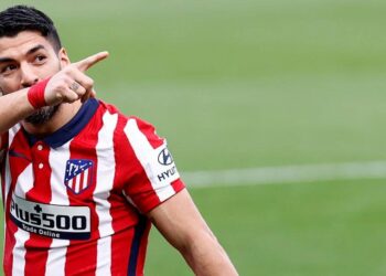 Con Suárez y Oblak como figuras, Atlético de Madrid ganó y sigue como líder de La Liga
