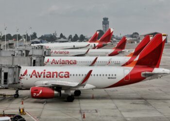 Avianca suspende varias rutas en Europa y América