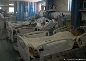 Brasil superó a India y es el segundo país con más casos de coronavirus en el mundo