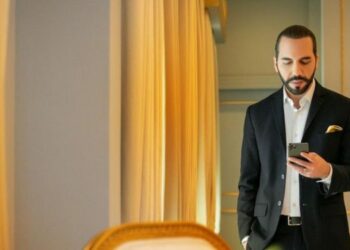 Medio español afirma que presidente Nayib Bukele «es la figura más carismática del continente»