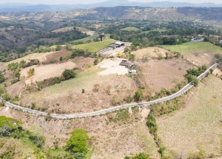 MOP y Cooperación Española dan apertura a nueva carretera entre San Vicente y La Paz
