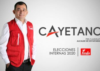 Excandidato a alcalde de Soyapango por el FMLN recibe $2,300 en plaza de la Asamblea