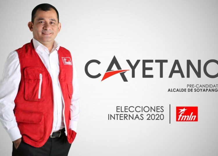 Excandidato a alcalde de Soyapango por el FMLN recibe $2,300 en plaza de la Asamblea