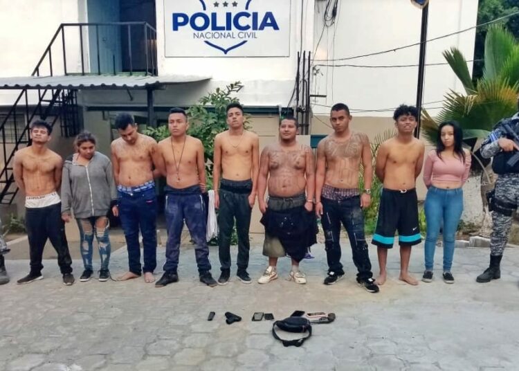 Terroristas capturados en San Salvador
