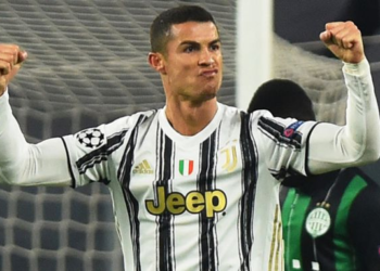 Juventus venció a Cagliari con ‘hat-trick’ perfecto de Cristiano