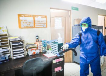 MINSAL realiza jornada de desinfección en el Hospital Saldaña