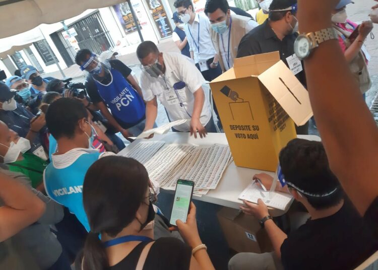 51.9% de salvadoreños aptos para votar participaron de las elecciones del domingo 28F
