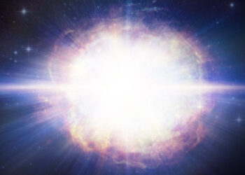 Una estrella acaba de explotar y es visible con simples binoculares