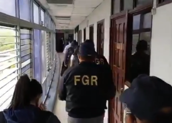 Fiscalía allana Asamblea Legislativa por caso de «plaza fantasmas»