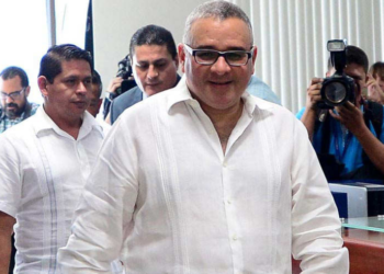 Funes ordena a diputados salientes hacer antejuicio a Presidente Bukele lo antes posible