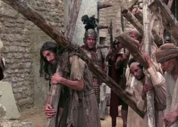 George Harrison y la «La Vida de Brian», la película que incomodó a los religiosos y en la que él actuó