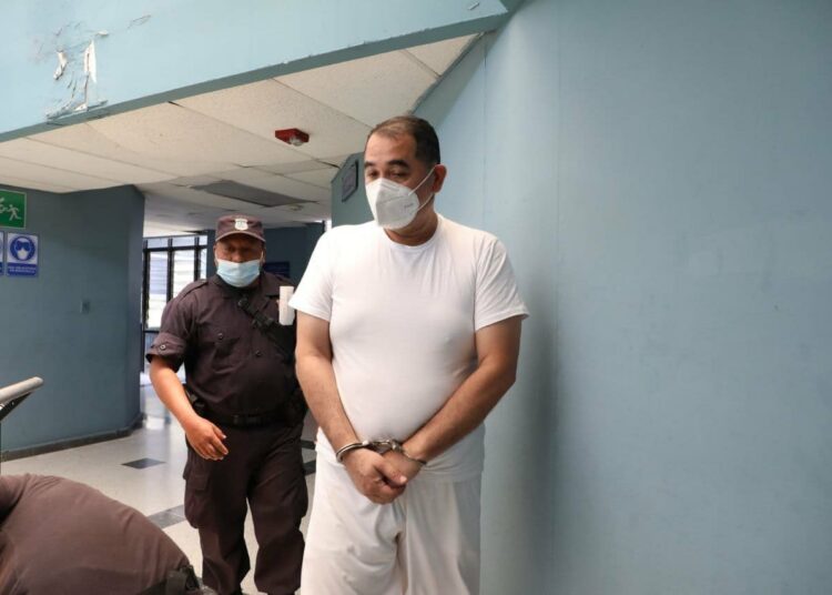 Arenero acosador dice que él solo estaba «invitando a disfrutar» a la periodista