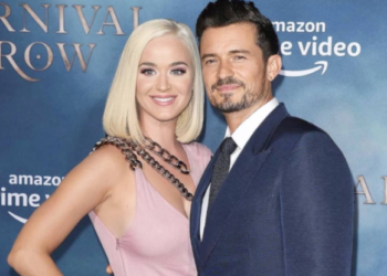 Katy Perry presume su figura en traje de baño a seis meses del nacimiento de su hija