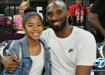 Revelarán nombres de los policías que fotografiaron el cuerpo de Kobe Bryant