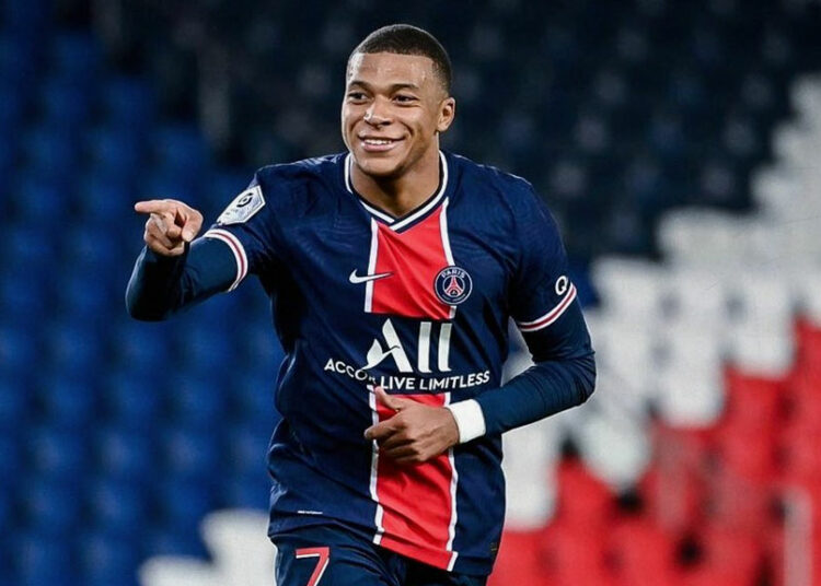 (VIDEO) Emotivo gesto de Kylian Mbappé con un niño peruano enfermo de cáncer