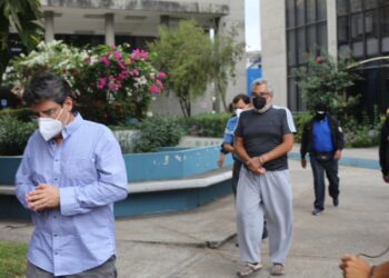 Enfrentan audiencia personas acusadas de lavado de dinero en el periodo de Saca