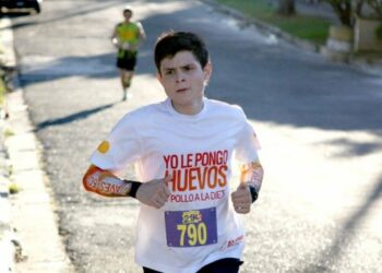 Encuentran el cuerpo del atleta Luis Merino, quien fue arrastrado por una corriente marina el pasado lunes
