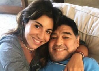 Una hija de Maradona convoca una marcha en Buenos Aires para exigir «justicia» por la muerte de su padre