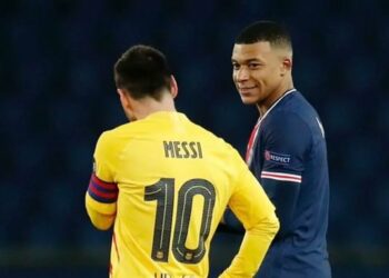 Mbappé le dedicó un mensaje a Lionel Messi tras el PSG-Barcelona y alimentó los rumores sobre el futuro del argentino