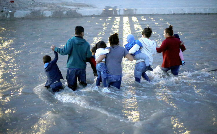 Un niño migrante de 9 años muere al intentar cruzar el Río Grande junto a sus padres