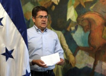 (VIDEO) Presidente de Honduras Orlando Hernández se defiende de acusaciones de vínculos con el narcotráfico y las califica de «mentiras premeditadas»