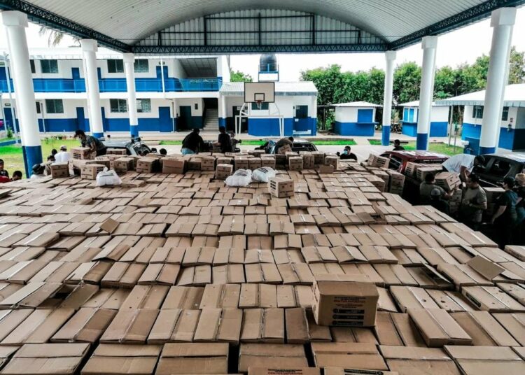 Gobierno sigue distribuyendo paquetes alimentarios en diferentes sectores a nivel nacional