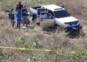 Hombre y mujer asesinados en un pick up en Izalco eran vendedores de autos