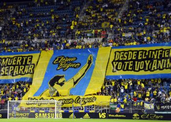 INDES firma convenio con el Cádiz en beneficio del fútbol salvadoreño