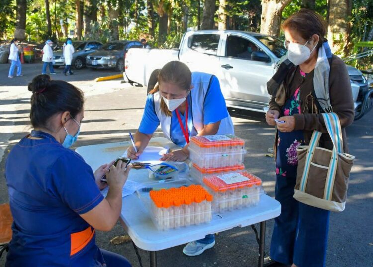 Gobierno continúa realizando jornada de tamizaje en Santa Tecla