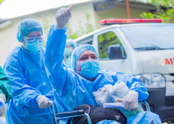 Hospital Saldaña brinda rehabilitación pulmonar a recuperados de COVID-19