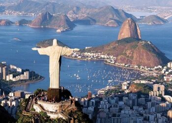 En Río de Janeiro decretan toque de queda nocturno y el cierre comercial total en sus playas durante una semana por el avance de la pandemia