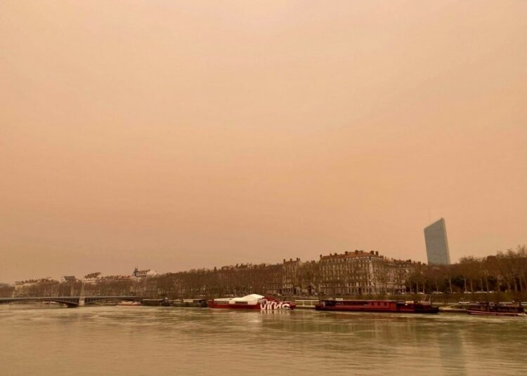 El polvo sahariano devuelve a Francia la radiación de sus pruebas nucleares de hace 60 años