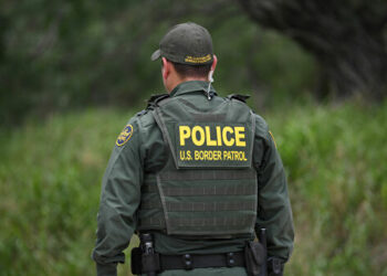 EE.UU.: Arrestan cerca de la frontera con México a dos yemeníes que estaban en la lista de terrorismo del FBI