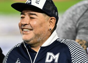 Inauguraron un nuevo mural de Diego Maradona en Nápoles