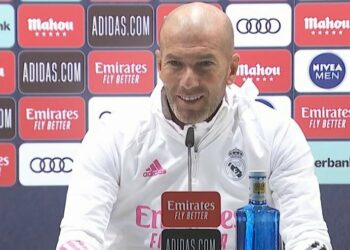 La tajante respuesta de Zinedine Zidane al ser preguntado sobre su futuro en el Real Madrid : «Tú no sabes nada»