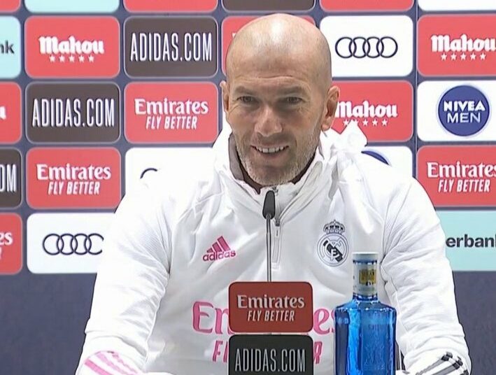La tajante respuesta de Zinedine Zidane al ser preguntado sobre su futuro en el Real Madrid : «Tú no sabes nada»
