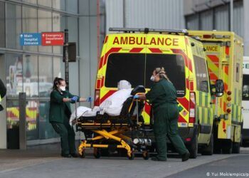 La variante india de doble mutación del coronavirus llega a Reino Unido y «tiene todas las características de ser muy peligrosa»