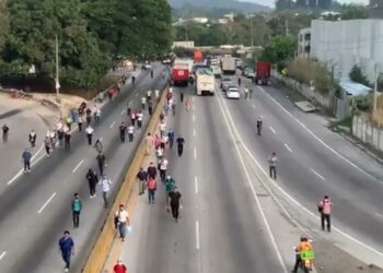Sindicalistas de ASTRAM retiran bloqueo de calles originado en protestas contra alcalde Muyshondt, acusado de corrupción