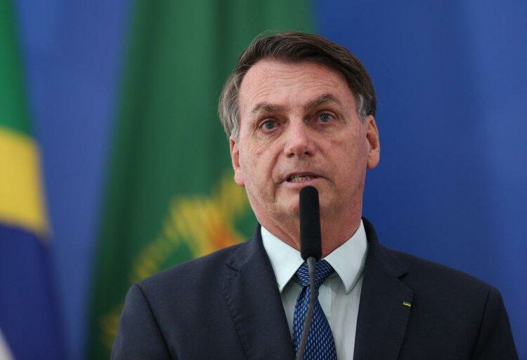 Jair Bolsonaro sobre el toque de queda en Argentina: “El ejército en las calles para mantener al pueblo en casa”
