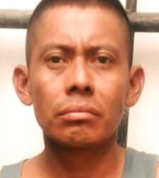 PNC captura a sujeto que quiso ingresar objetos ilícitos a un penal