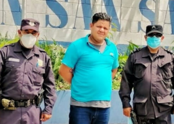 PNC captura a conductor de transporte colectivo por expresiones de violencia contra gestor de tránsito