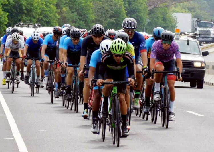 El ciclista Carlos Albergue gana el circuito Chalchuapa