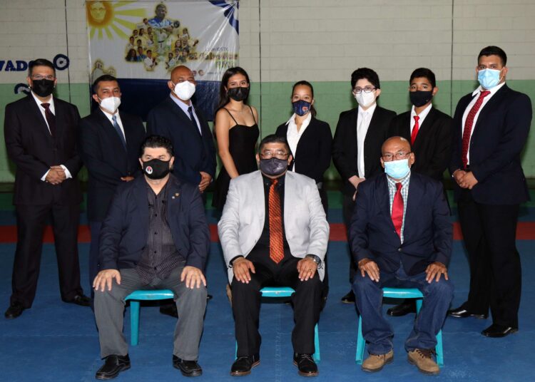 La Federación Salvadoreña de Karate realizó el ascenso de cinturones
