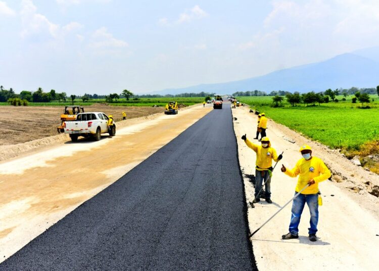 MOP inicia pavimentación del periférico Claudia Lars que brindará mayor fluidez en el occidente del país