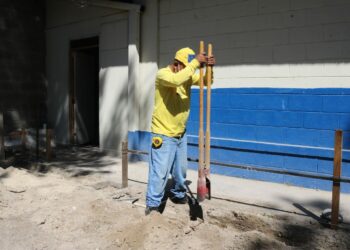 Privados de libertad construyen puesto policial en Soyapango